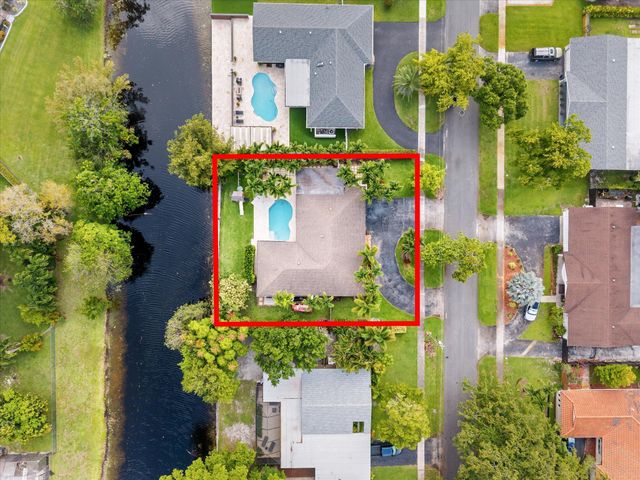 6250 SW 6th Street, Plantation, FL 33317