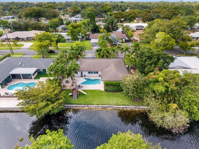 6250 SW 6th Street, Plantation, FL 33317