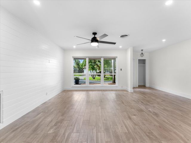 6250 SW 6th Street, Plantation, FL 33317