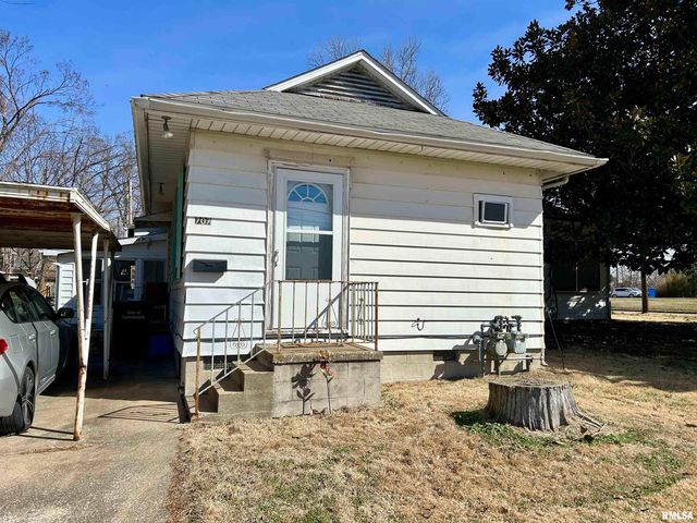 1004 W MILL Street, Carbondale, IL 62901