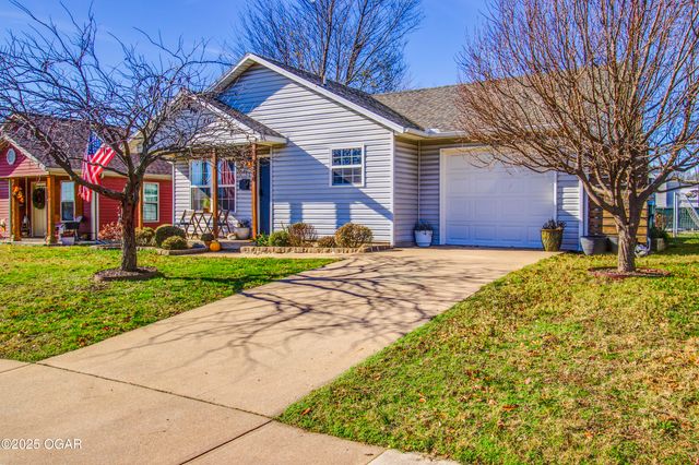2318 S Harlem Avenue, Joplin, MO 64804