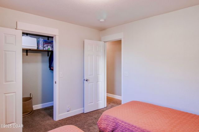 2318 S Harlem Avenue, Joplin, MO 64804