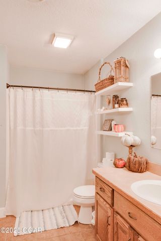 2318 S Harlem Avenue, Joplin, MO 64804