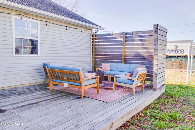 2318 S Harlem Avenue, Joplin, MO 64804