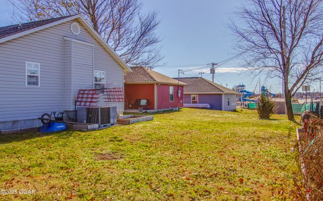 2318 S Harlem Avenue, Joplin, MO 64804