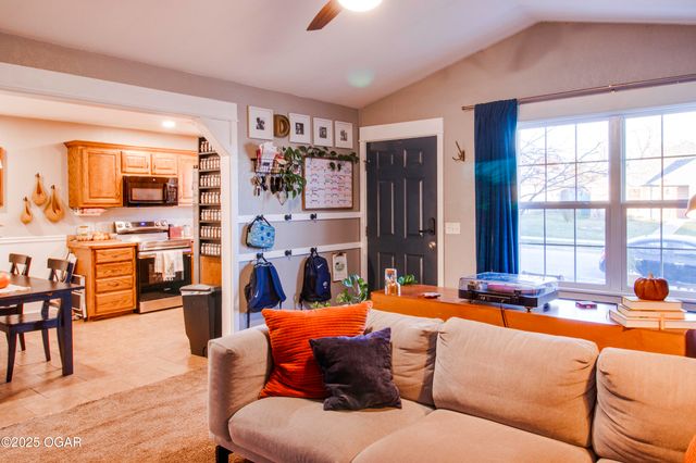 2318 S Harlem Avenue, Joplin, MO 64804