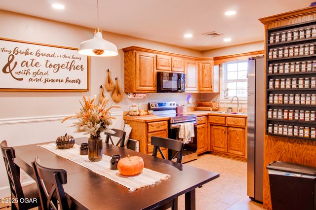 2318 S Harlem Avenue, Joplin, MO 64804