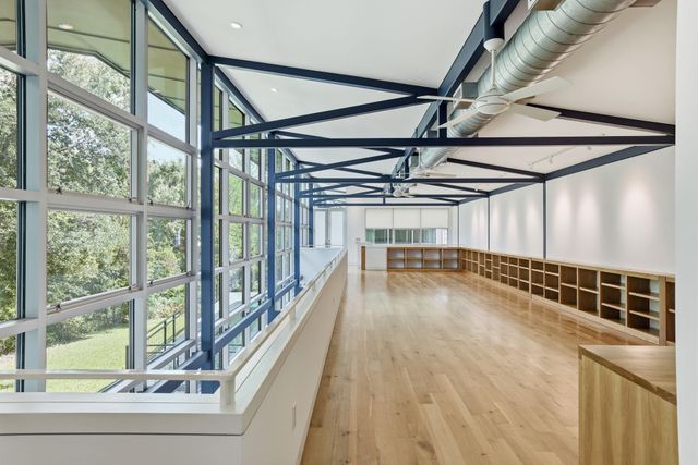 2424 White Oak Drive, Houston, TX 77009