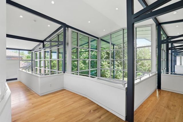 2424 White Oak Drive, Houston, TX 77009