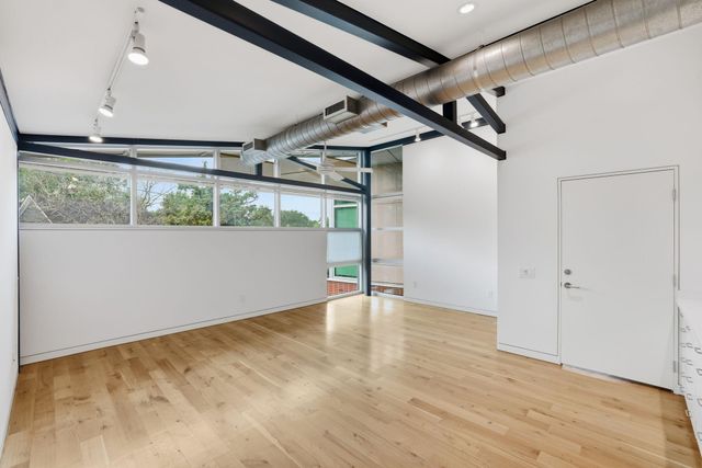 2424 White Oak Drive, Houston, TX 77009