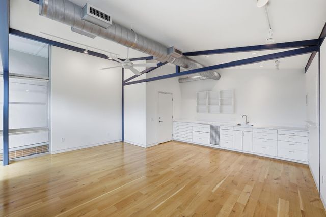 2424 White Oak Drive, Houston, TX 77009