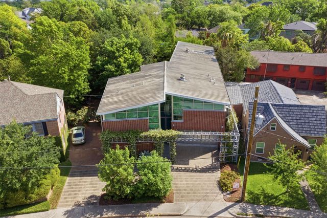 2424 White Oak Drive, Houston, TX 77009