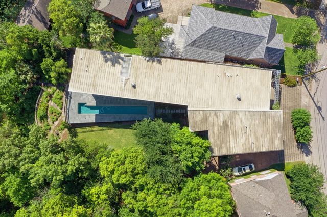 2424 White Oak Drive, Houston, TX 77009