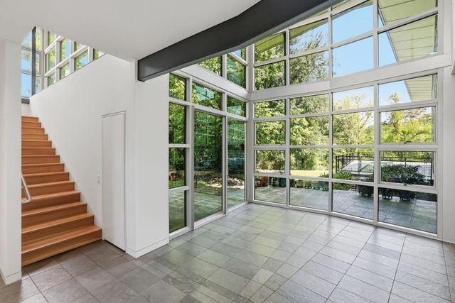 2424 White Oak Drive, Houston, TX 77009