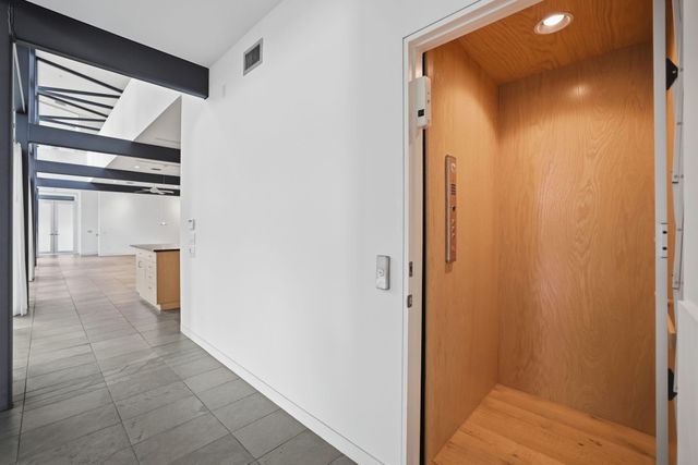 2424 White Oak Drive, Houston, TX 77009