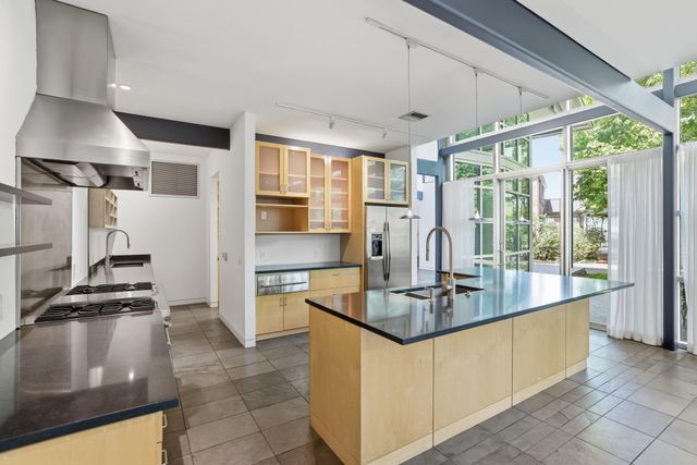 2424 White Oak Drive, Houston, TX 77009