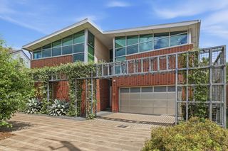 2424 White Oak Drive, Houston, TX 77009