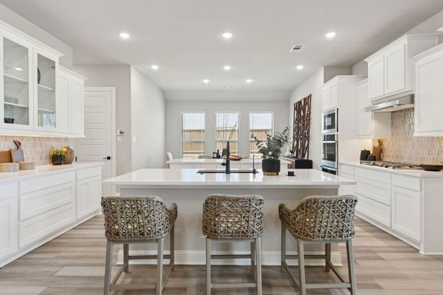 201 Cross Timbers Street, Azle, TX 76020