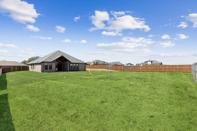 201 Cross Timbers Street, Azle, TX 76020