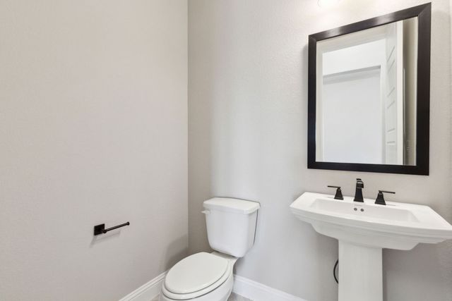 201 Cross Timbers Street, Azle, TX 76020