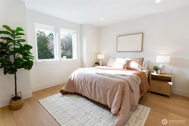 1530 25th Avenue, Seattle, WA 98122