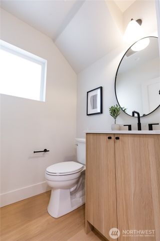 1530 25th Avenue, Seattle, WA 98122