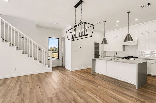 1220 Wycliffe Drive, Houston, TX 77043