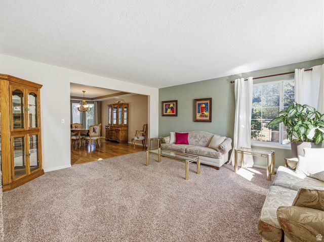 9876 S SPRUCE DALE DR, South Jordan, UT 84095