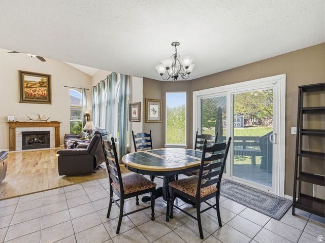 9876 S SPRUCE DALE DR, South Jordan, UT 84095