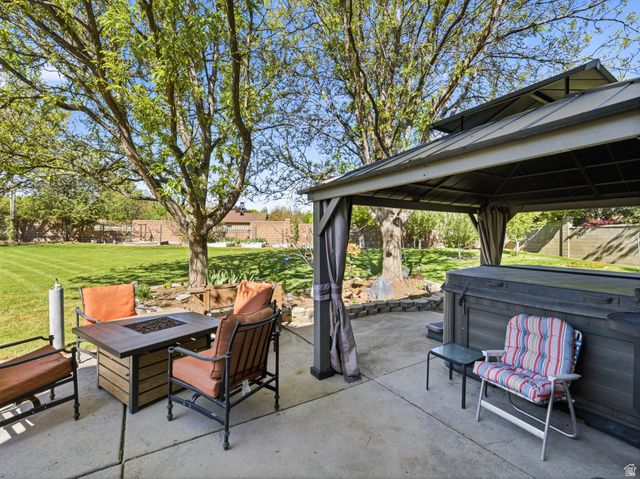 9876 S SPRUCE DALE DR, South Jordan, UT 84095