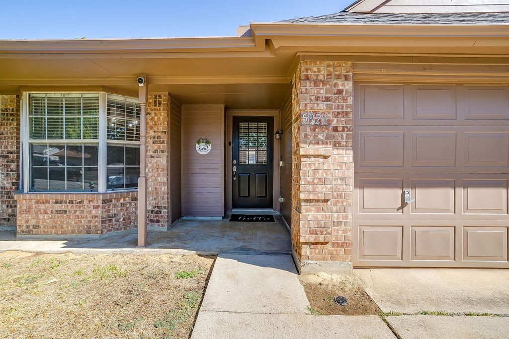 5921 Chisholm Trail, Haltom City, TX 76148 — photo 3