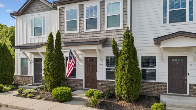 680 Bristol Creek Dr, Nashville, TN 37221