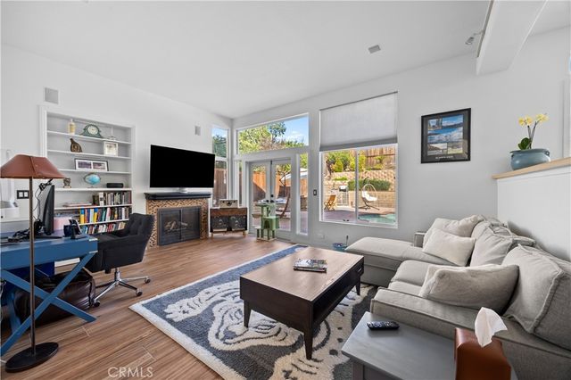 28214 Ridge View, Canyon Country, CA 91387