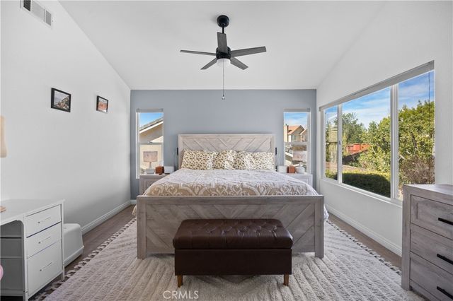 28214 Ridge View, Canyon Country, CA 91387