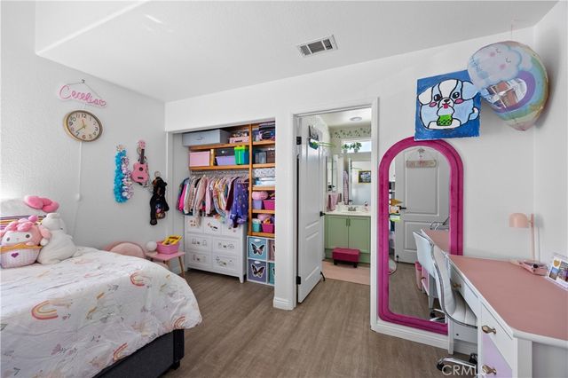 28214 Ridge View, Canyon Country, CA 91387