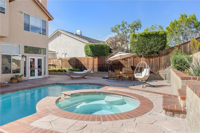 28214 Ridge View, Canyon Country, CA 91387