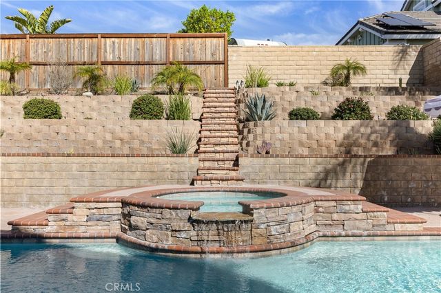 28214 Ridge View, Canyon Country, CA 91387