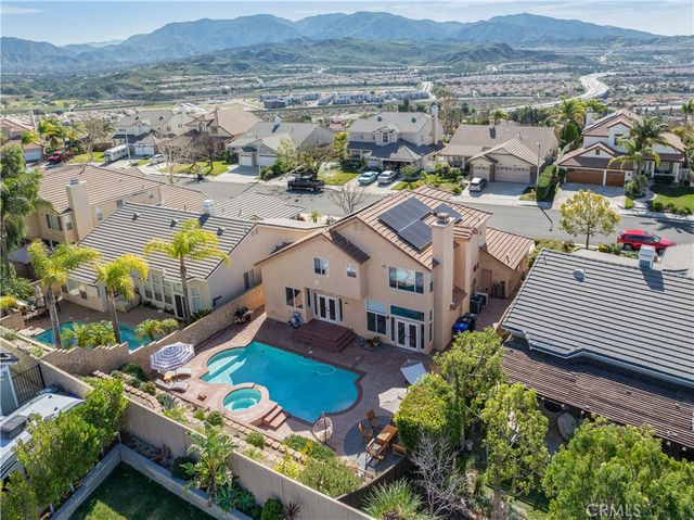 28214 Ridge View, Canyon Country, CA 91387