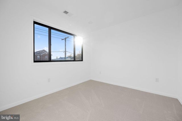 3108 ADAMS ST NE, Washington, DC 20018