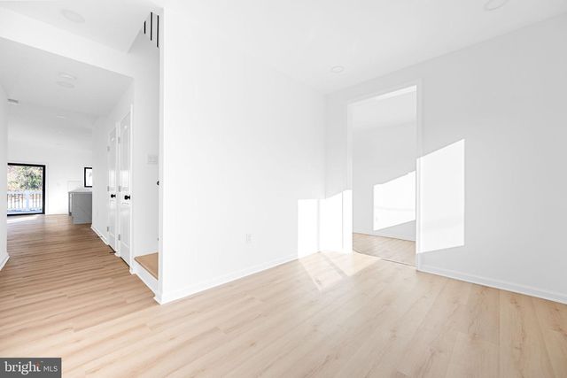 3108 ADAMS ST NE, Washington, DC 20018