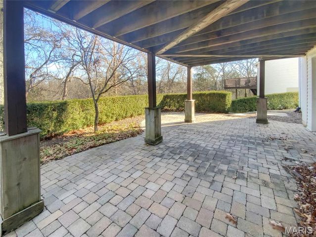 326 Woodlawn Terrace Court, Ballwin, MO 63021