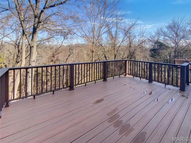 326 Woodlawn Terrace Court, Ballwin, MO 63021