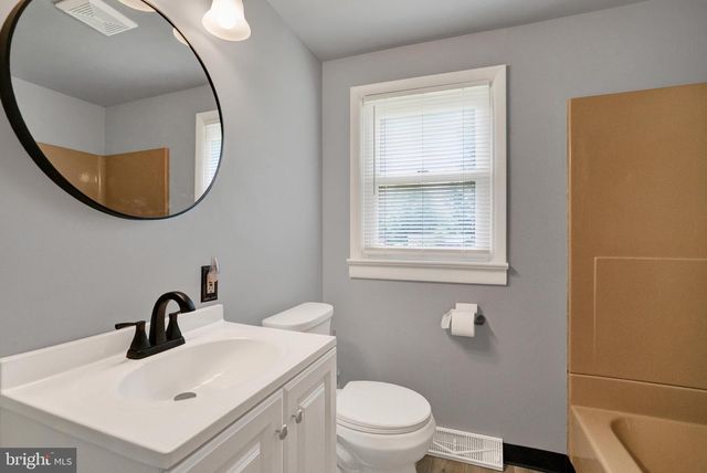 122 ZIEBER RD, Spring City, PA 19475