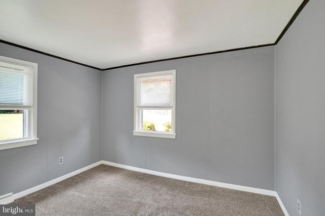 122 ZIEBER RD, Spring City, PA 19475
