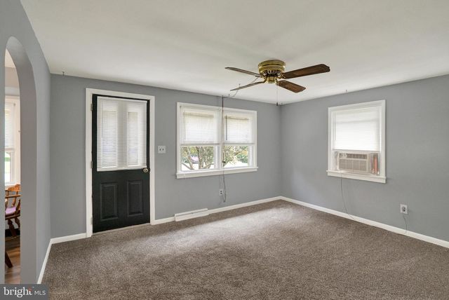 122 ZIEBER RD, Spring City, PA 19475