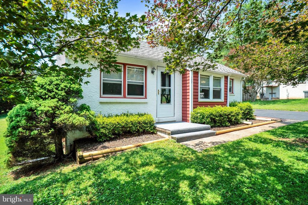 122 ZIEBER RD, Spring City, PA 19475