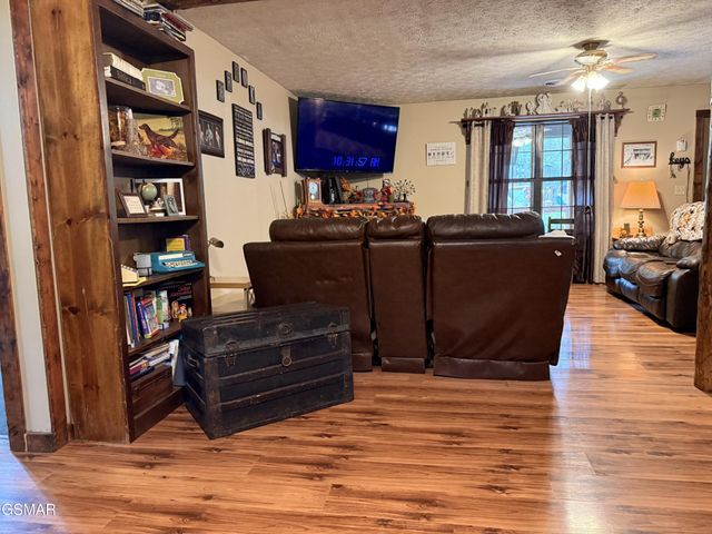 3504 James Phillips Way, Sevierville, TN 37876