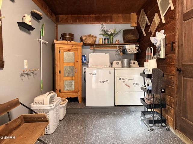 3504 James Phillips Way, Sevierville, TN 37876