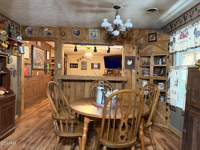 3504 James Phillips Way, Sevierville, TN 37876