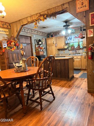 3504 James Phillips Way, Sevierville, TN 37876